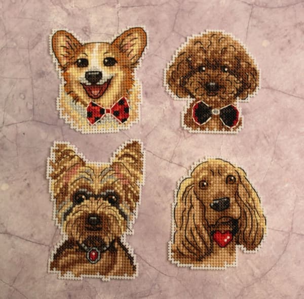 Broderikit plastic canvas MP Studia "Hundar" 7x7 cm