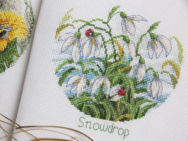 Broderikit Klart "Blomsterkomplimenter. Vintergækker" 15 x 15 cm