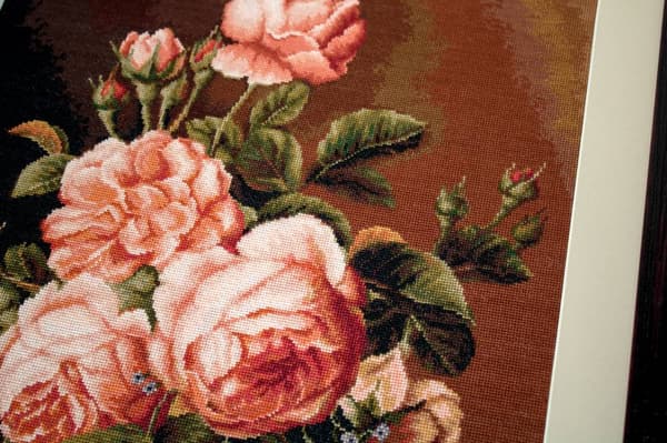 Broderisett Luca-S B488 - "Vase med roser" 34x43 cm