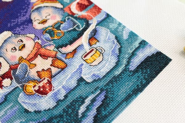 Broderikit MP Studia "Varmt samtal" 14x20 cm