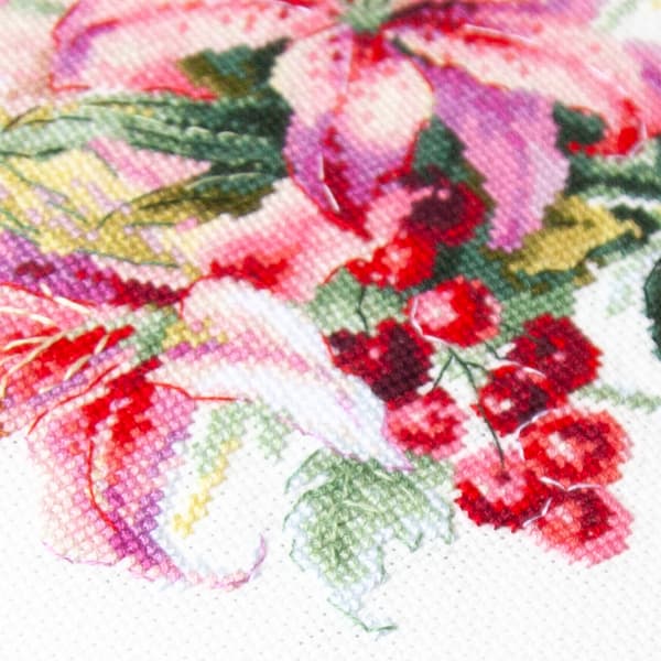 Broderikit Magic Needle "Rosa liljor" 18x18 cm