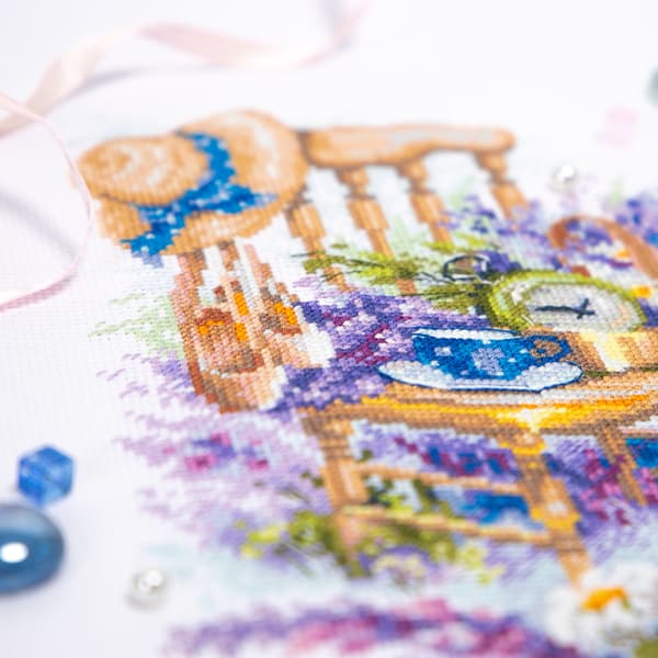 Broderisett Magic Needle "Byhelger" 18x28 cm