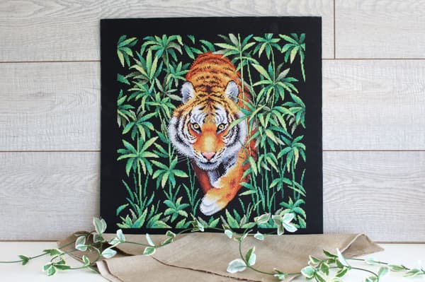 Broderisett MP Studia "Jungelens mestere" 40x40 cm
