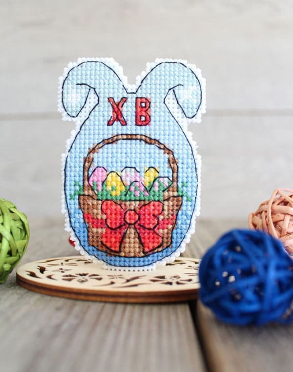 Broderikit plastic canvas MP Studia "Söt påsktårta" 6x8 cm