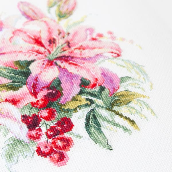 Broderikit Magic Needle "Rosa liljor" 18x18 cm