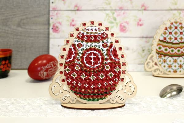 Perlebroderi MP Studia "Rødt påskeæg" 13x14 cm