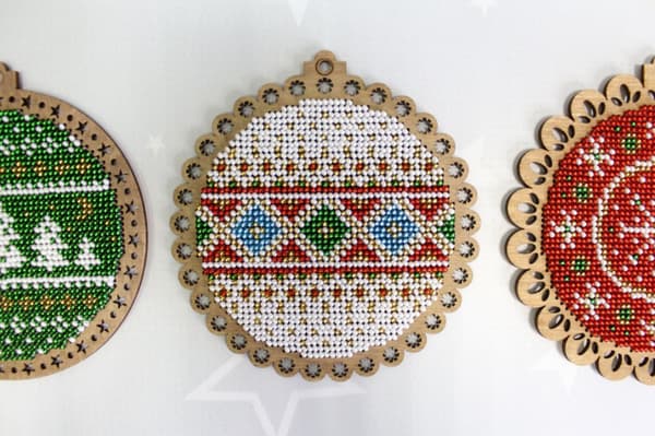 Broderikit med pärlor MP Studia "Julprydnad" 11x12 cm