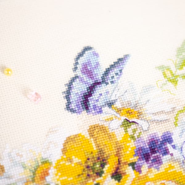 Broderisett Magic Needle "Sommerkorg" 38x28 cm
