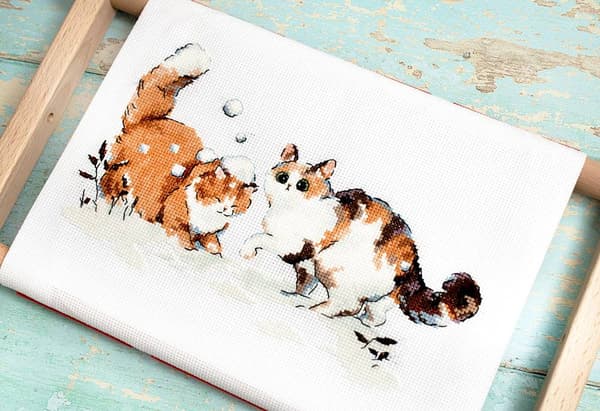 Broderikit LetiStitch L8813 - "Vinterkatte" 21x13 cm