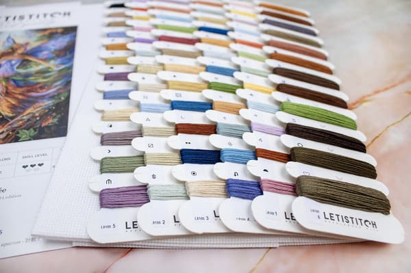 Broderikit LetiStitch LETIL8100 - "Fe" 24 x 37 cm