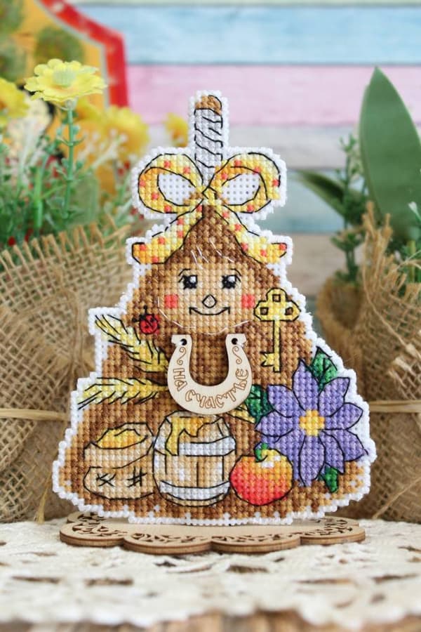 Broderikit plastic canvas MP Studia "Kvast-amulet" 9x12 cm