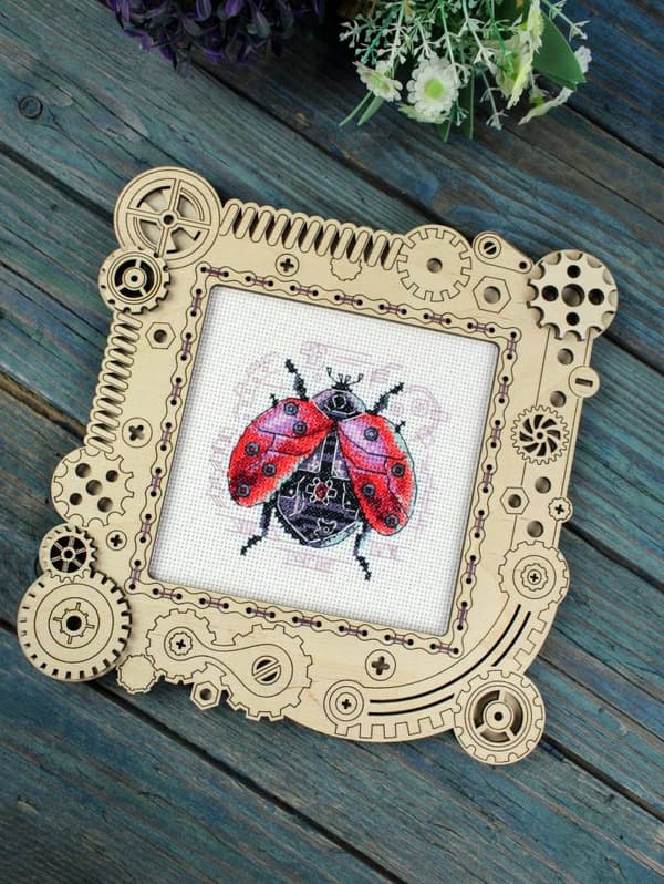 Broderikit MP Studia "Mariehøne. Steampunk" 10x10cm/10x10cm