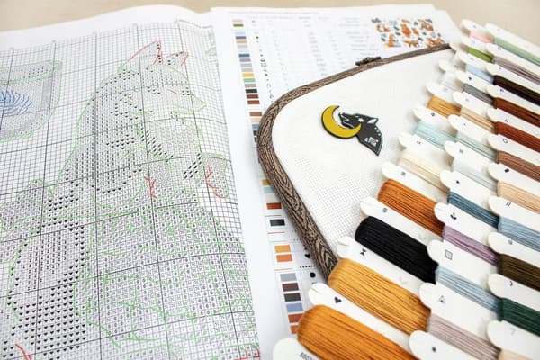 Broderisett LetiStitch L8802 - "Juleræv" 39x27 cm