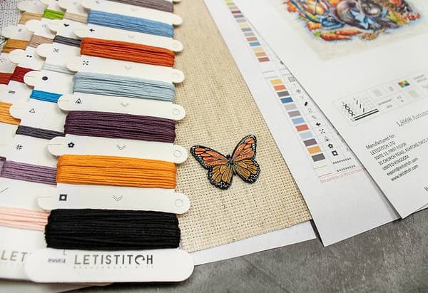 Broderikit LetiStitch L8998 - "Efterår med kanin" 25x20 cm