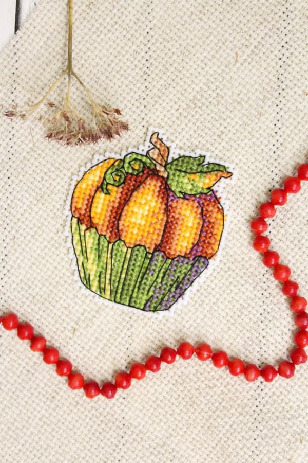 Broderisett Plastic Canvas MP Studia "Pumpafat" 6x7 cm