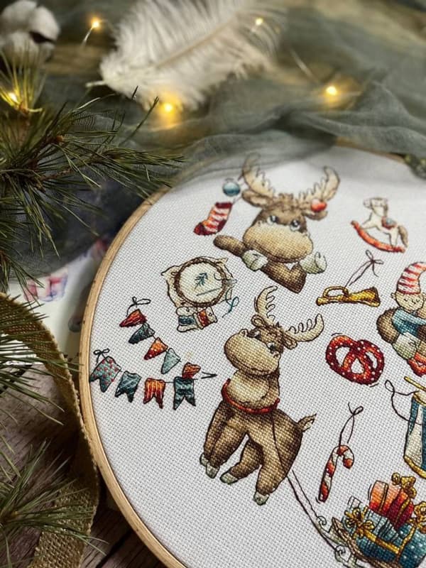 Broderikit Andriana "Prov. Festlig älg" 21x21 cm