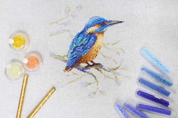 Broderikit MP Studia "Fjerpryder" 14x18 cm