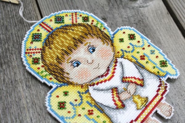 Broderikit plastic canvas MP Studia "Ängel" 13x17 cm