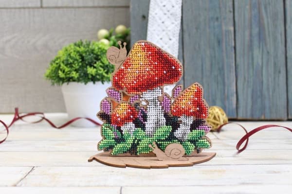 Perlebroderi MP Studia "Fluesvamp" 12x13 cm