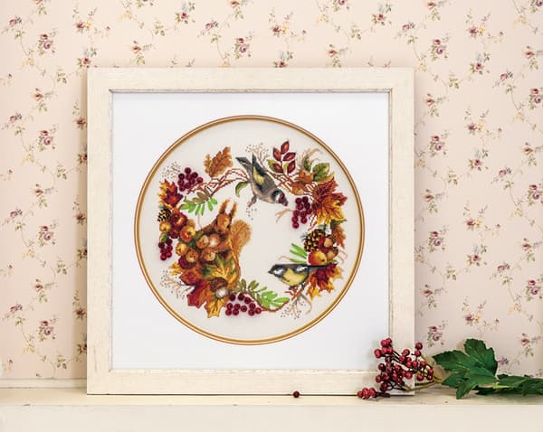 Broderikit Panna "Efterårskrans" 24,5 x 26,5 cm