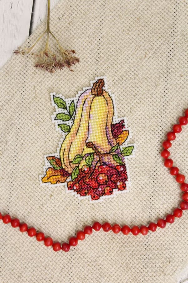 Broderikit Plastik Canvas MP Studia "Græskarfad" 6x7 cm
