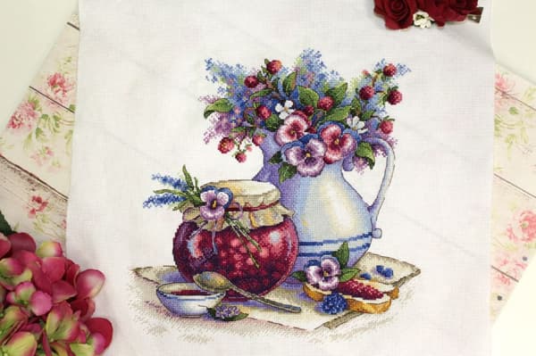 Broderikit MP Studia "Sommarhumör" 25x26 cm