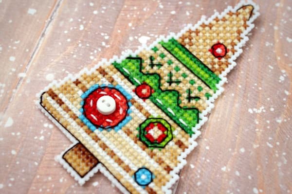 Broderikit plastic canvas MP Studia "Julskönheter" 6x9 cm