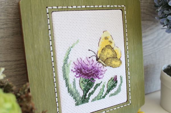 Broderisett MP Studia "Sommerfugl og borre" 11x11 cm