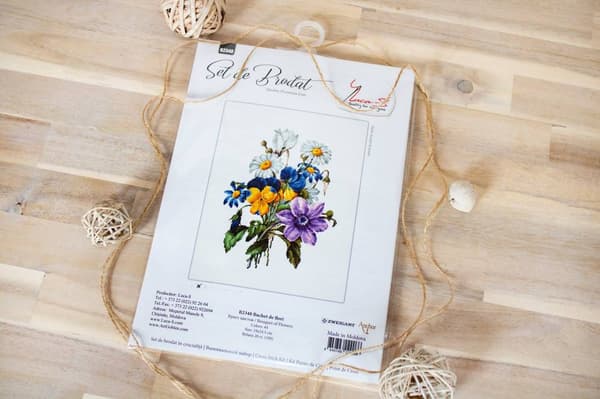 Broderikit Luca-S B2348 - "Buket med blomster" 19x24.5 cm