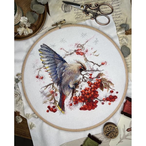 Broderikit Andriana "Svala" 19x19,5 cm
