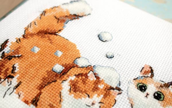 Broderikit LetiStitch L8813 - "Vinterkatte" 21x13 cm