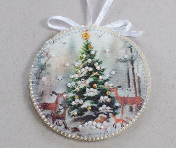 Perlebroderi Abris Art "Vintergæst" 13,2x6,6 cm