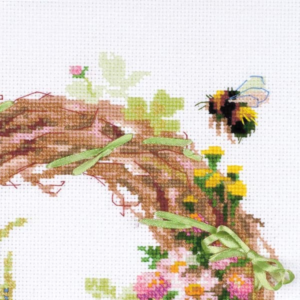 Broderisett Riolis "Krans med melkerull" 30x30 cm