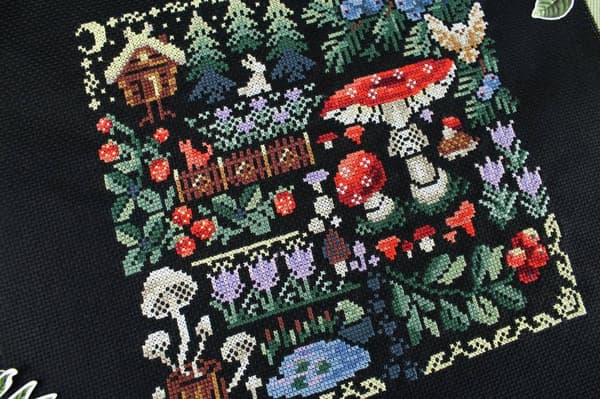 Broderikit MP Studia "Sampler. Mystisk skov" 19x19 cm