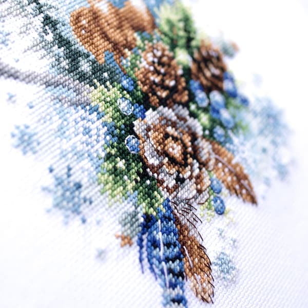Broderikit Magic Needle "Vinter­skogens ande" 17x27 cm