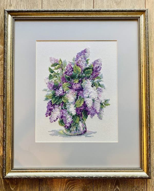 Broderikit Riolis "Bløde syrener" 24x30 cm