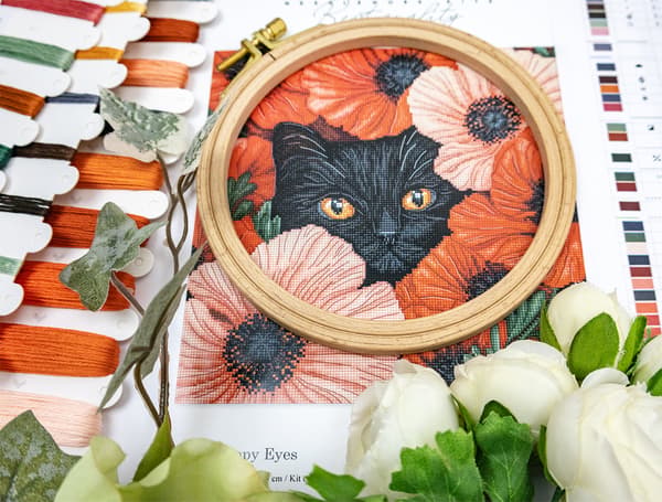 Broderikit LetiStitch L9949 - "Valmueøjne" 24x24 cm
