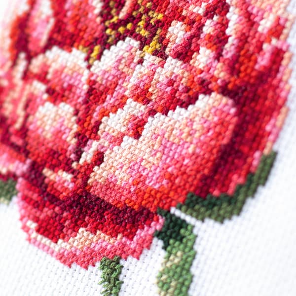 Broderisett Magic Needle "Rød pion" 11x11 cm