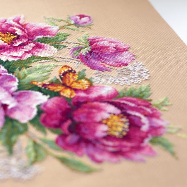 Broderisett Magic Needle "Blomstermagi. Peon" 30x30 cm