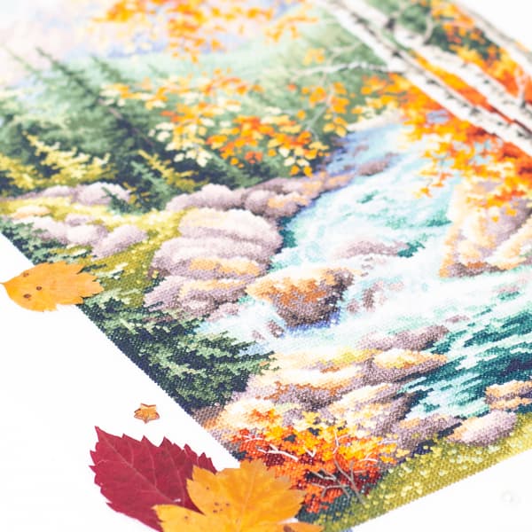 Broderisett Magic Needle "Bergsbäck" 27x40 cm