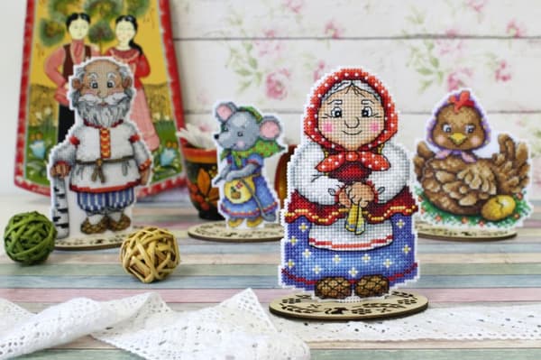 Broderisett Plastic Canvas MP Studia "Farmor" 8x13 cm