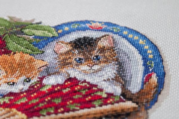 Broderikit Merejka K-68 - "Killinger og kirsebær" 23x25 cm