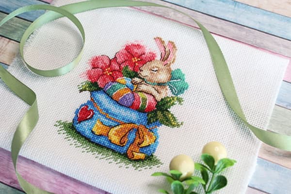 Broderikit MP Studia "Kanin i blomster" 11x14 cm