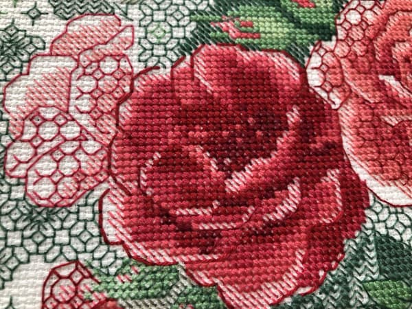 Broderikit Riolis "Rød hyben" 20x20 cm