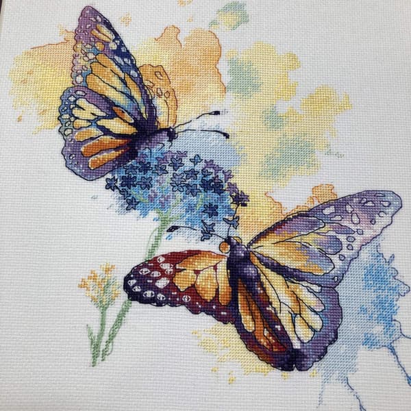 Broderikit Riolis "Farverig flugt" 30x30 cm