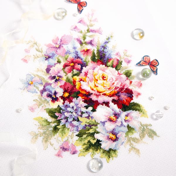 Broderisett Magic Needle "Sommerblomster" 19x26 cm