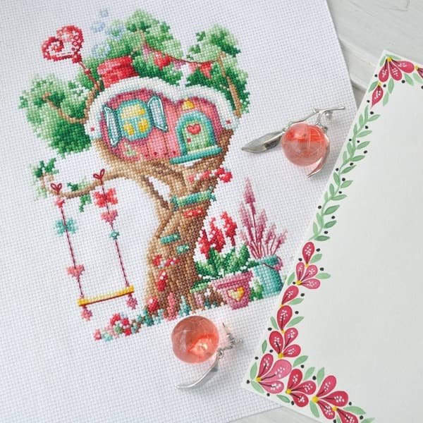 Broderikit Andriana "Træhus. Søde" 12x17.5 cm