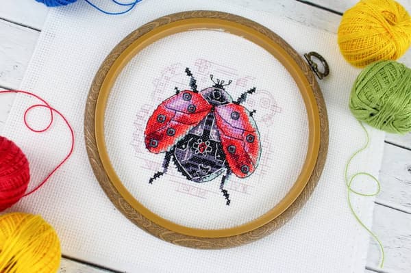 Broderikit MP Studia "Mariehøne. Steampunk" 10x10cm/10x10cm