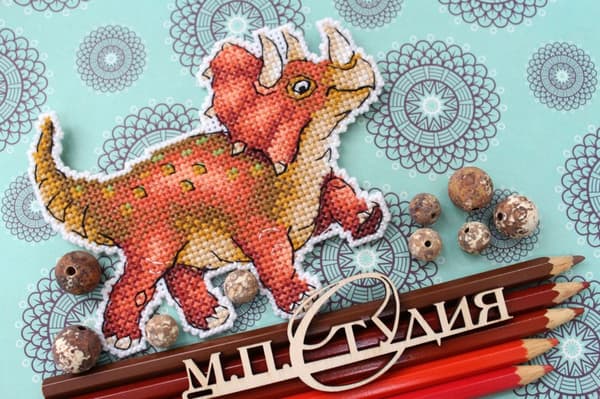 Broderikit plastic canvas MP Studia "Dinosaurier" 12x9 cm