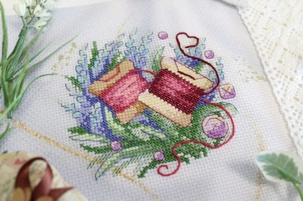Broderisett MP Studia "Håndlaget. Spoler" 10x10 cm